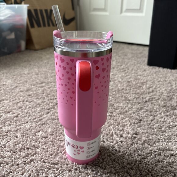 Stanley Target Exclusive Valentine’s Day 2025 Sweet Hearts 40oz Tumbler IN HAND! - Picture 5 of 7